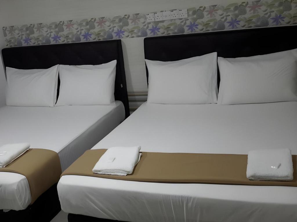 Kota Damansara Business 3*